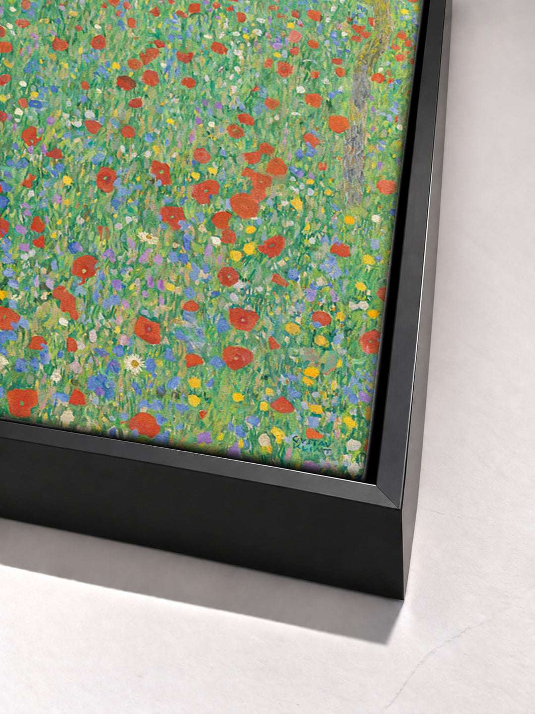 Blühender Mohn by Gustav Klimt black floater frame corner detail