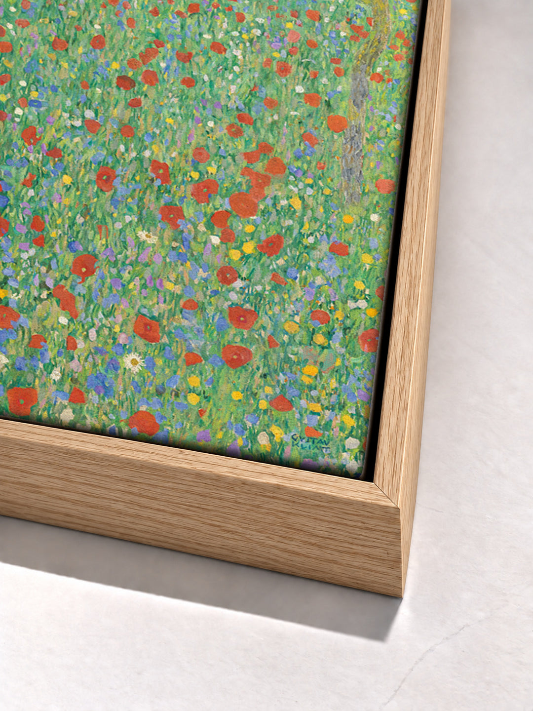 Blühender Mohn by Gustav Klimt oak floater frame corner detail