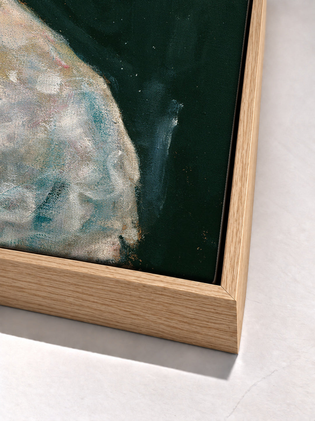 Dame in Weib by Gustav Klimt oak floater frame corner detail