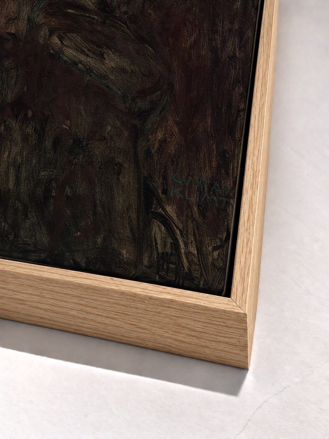 Mutter mit zwei Kindern (Familie) by Gustav Klimt oak floater frame corner detail